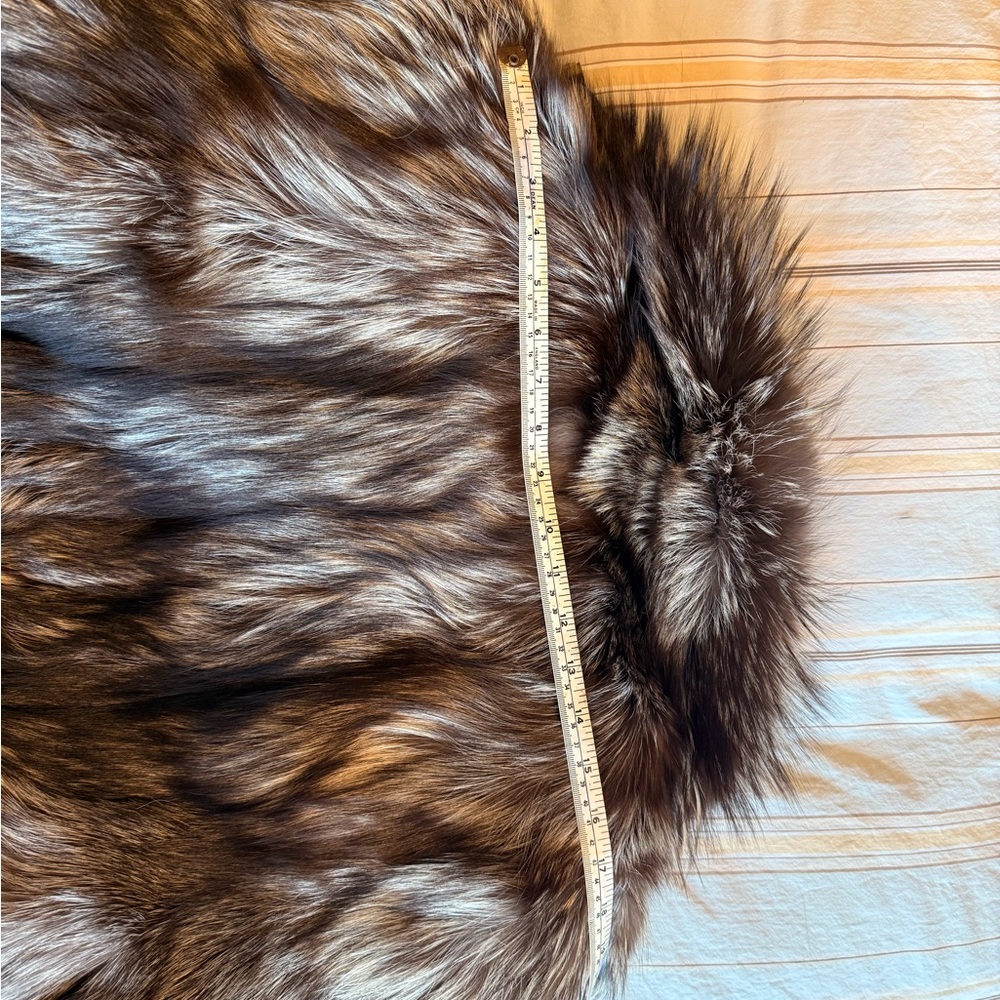 Pristine Custom Vintage Silver Fox Fur Coat - Picture 15 of 15